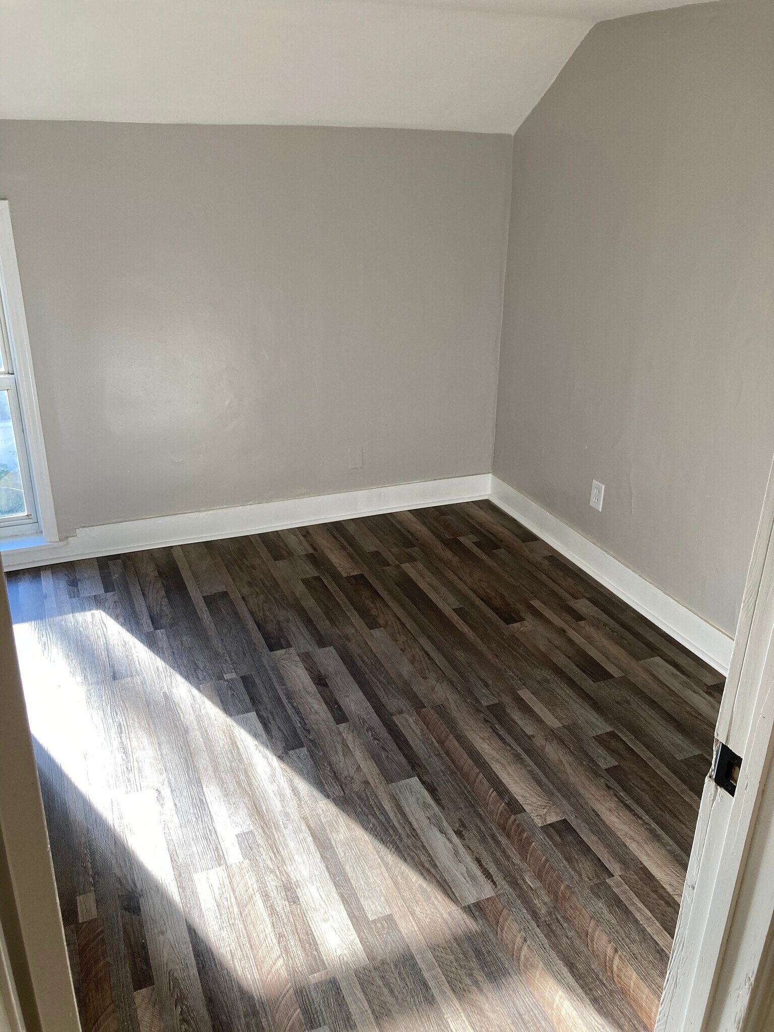 Building Photo - 116 Chestnut St