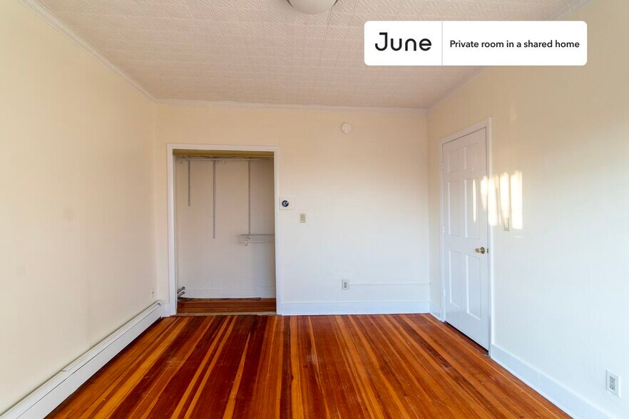 Building Photo - Room in Shared 5 bed/2 bath home