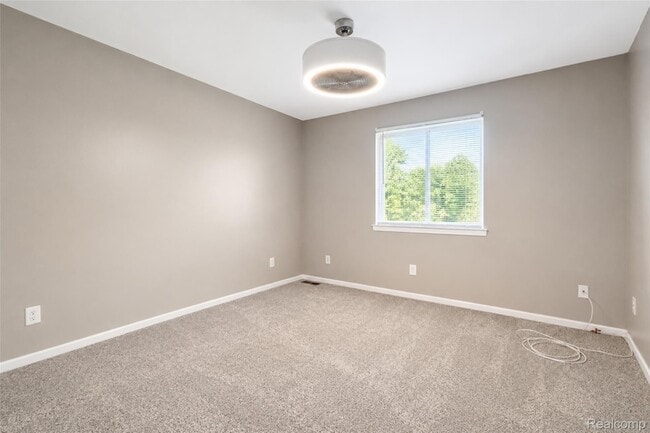 Building Photo - 22733 Coachlight Cir