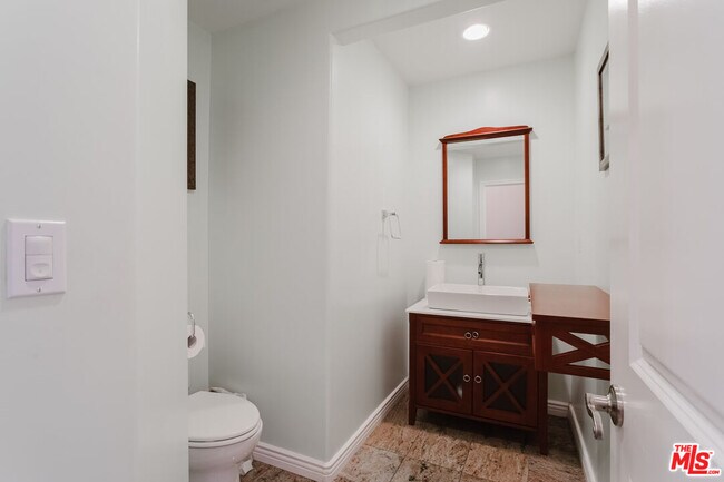 Building Photo - 9047 Riderwood Dr