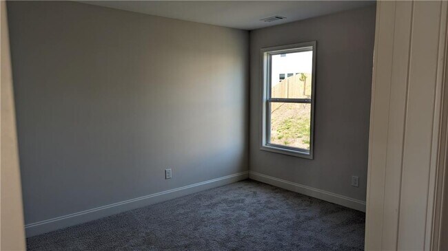 Building Photo - 331 Brookstone Trl