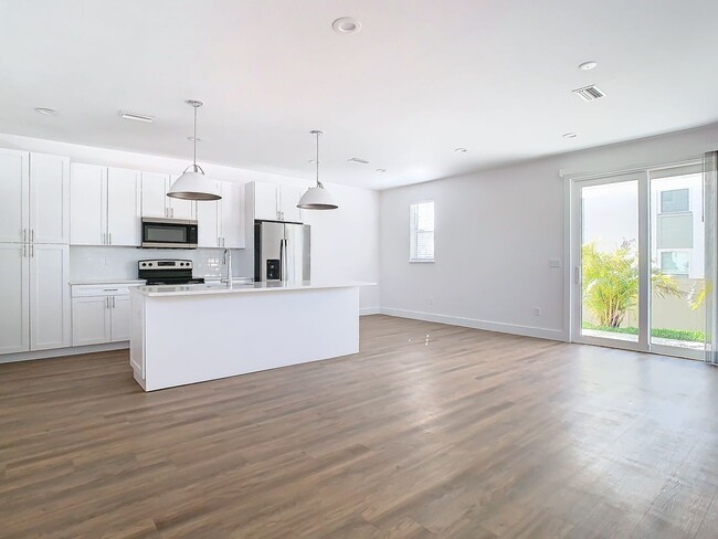Building Photo - Now Leasing Brand New Constructed Townhous...