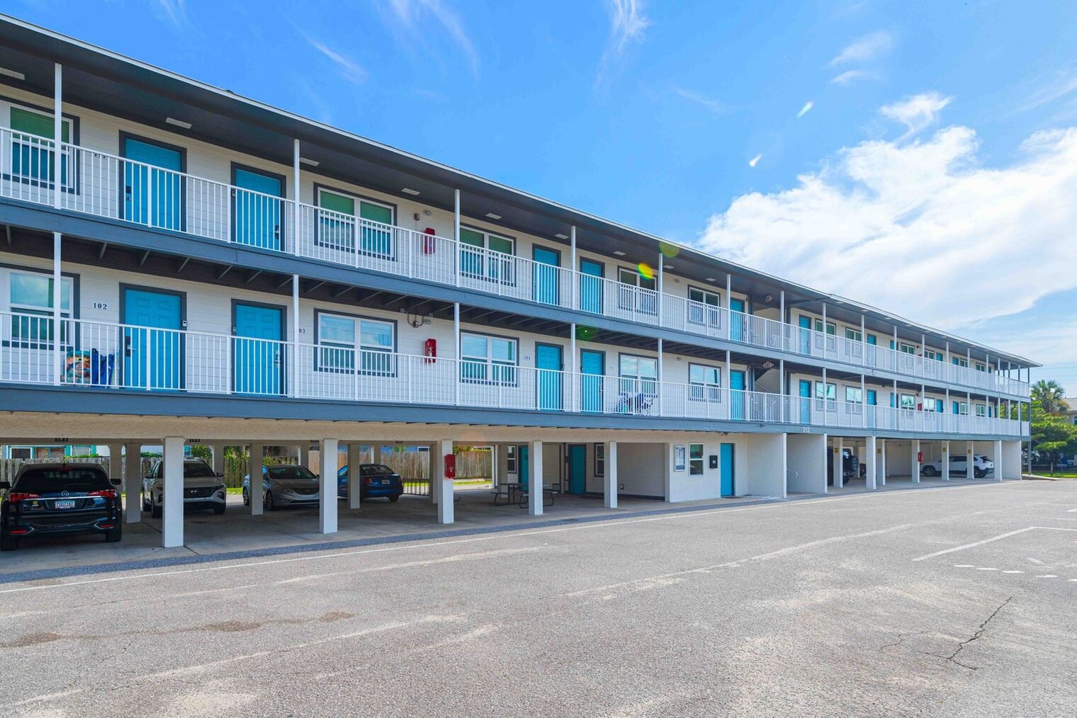 Building Photo - 334 Bluefish Dr