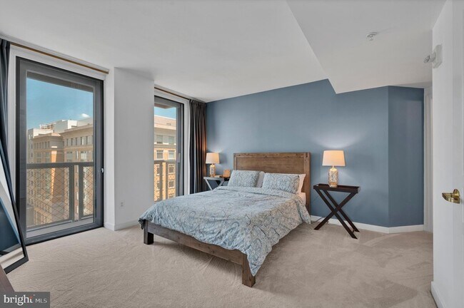 Building Photo - 616 E Street NW Unit 1118
