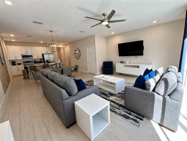 Building Photo - 7821 Spectrum Dr