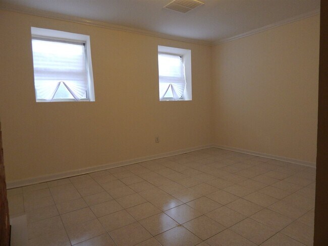 Building Photo - 135 SUSSEX St