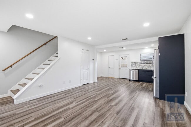 Building Photo - 8400 Jamestown Dr
