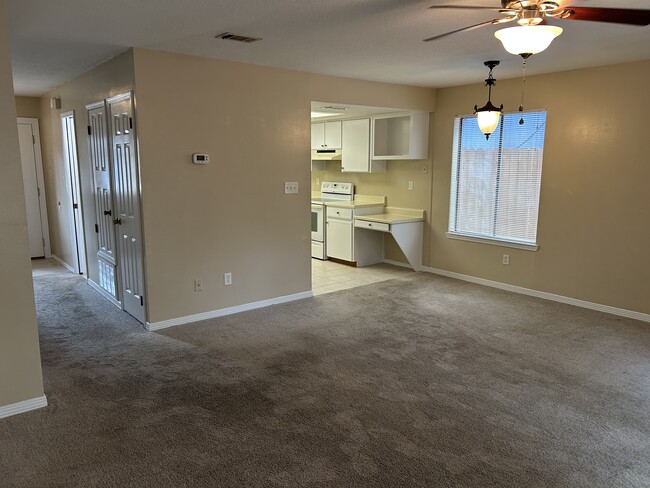 Building Photo - 3508 Parkwood Ave