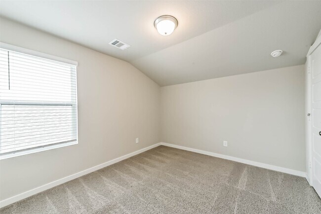 Building Photo - 18602 Etta Pnes Cir