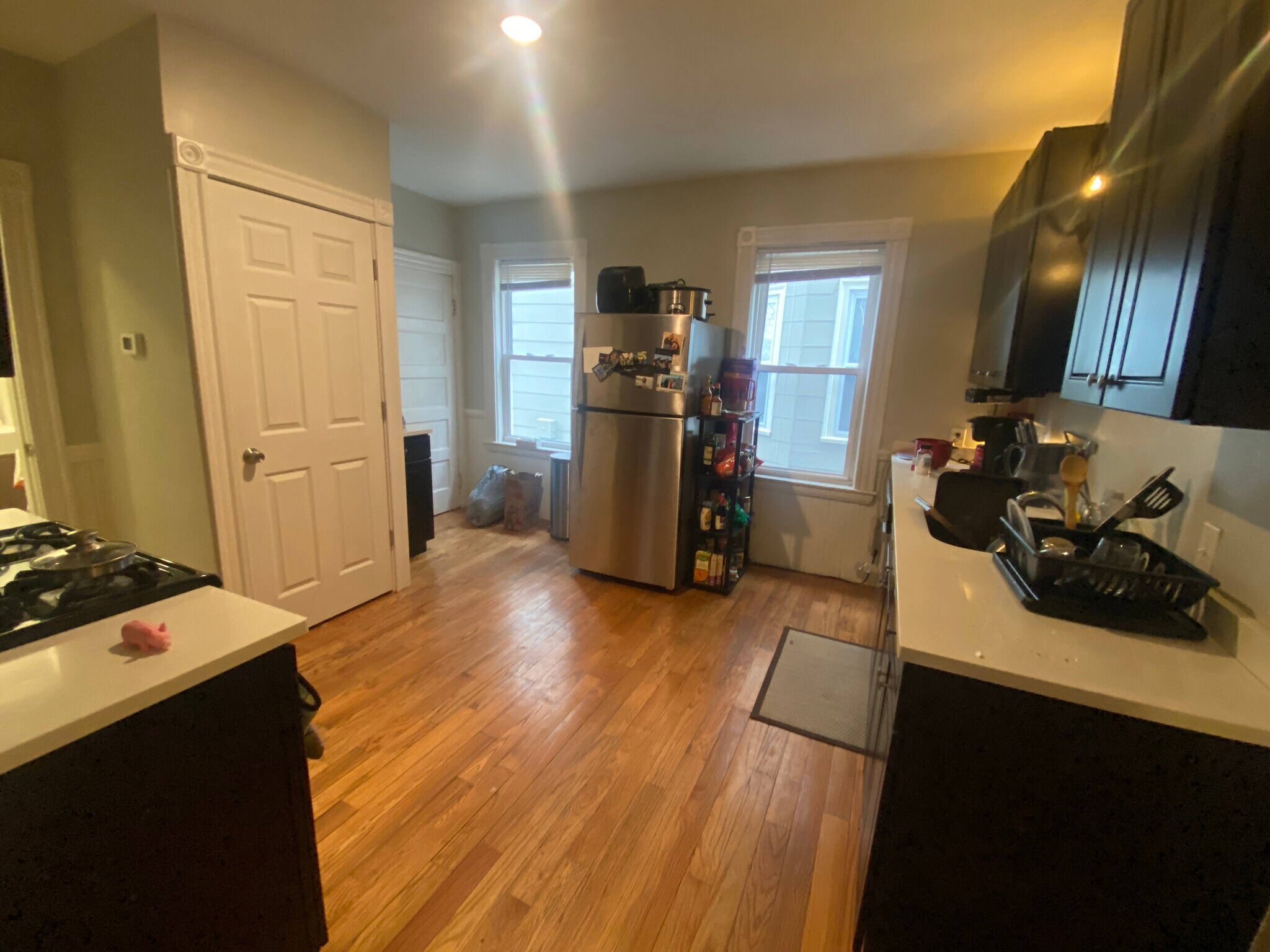 Building Photo - 10 Taft St