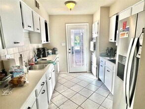 Building Photo - 1411 Ramada Dr