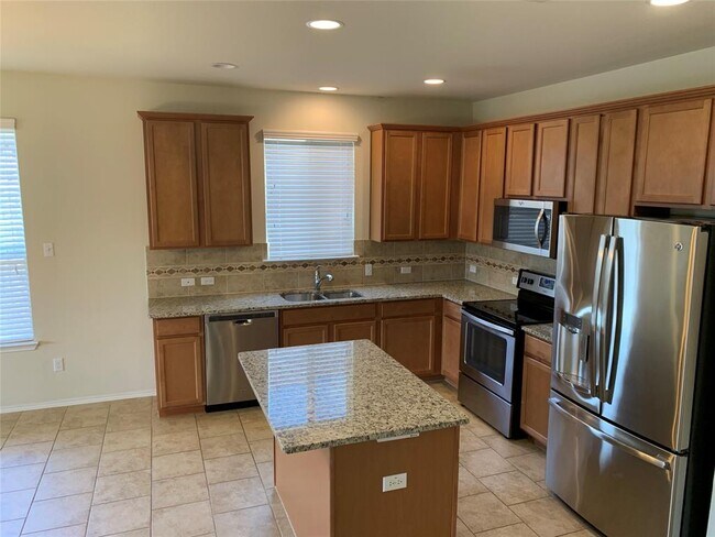 Building Photo - 113 Sierra Mar Lp