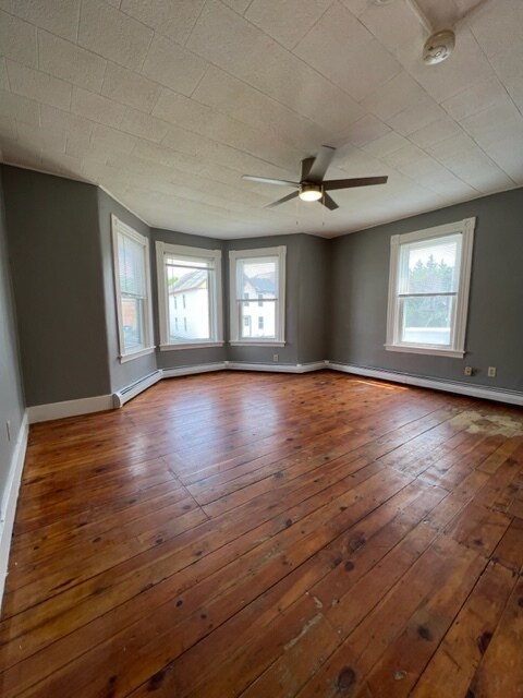 Building Photo - 133 Pleasant St