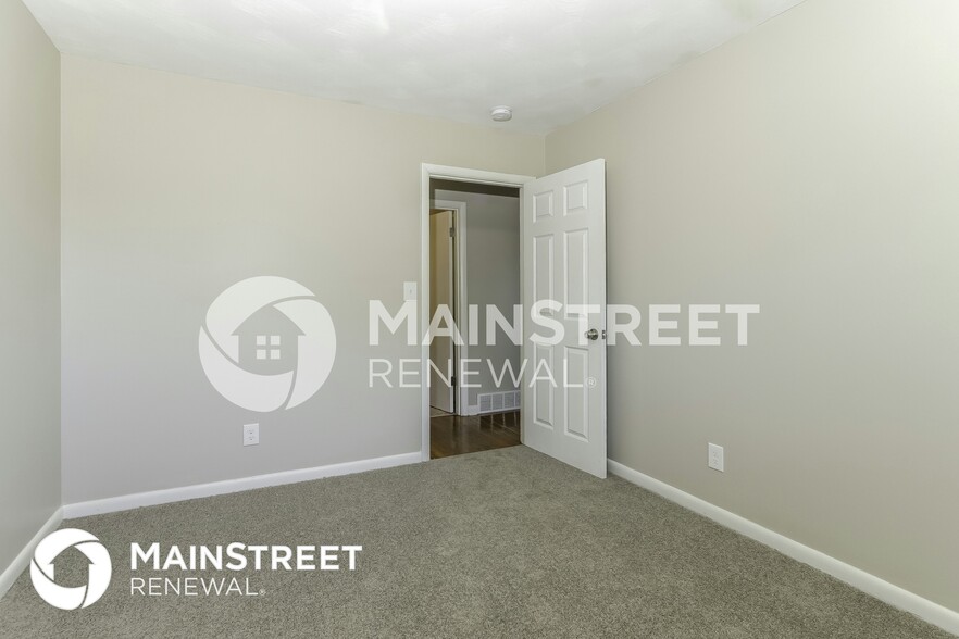 Building Photo - 303 Elk River Dr