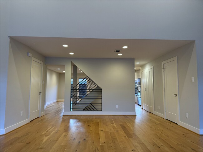 Building Photo - 4116 McDuffie St