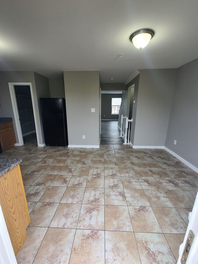 Building Photo - 3 Bedroom Townhome for Rent in Waynesboro