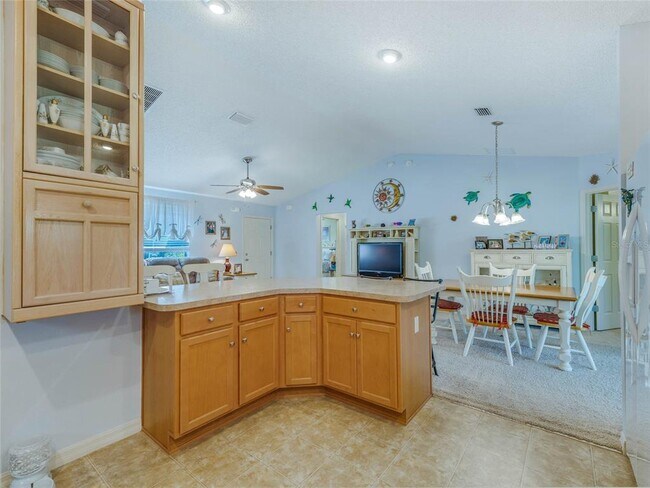 Building Photo - 1704 Lisette Way