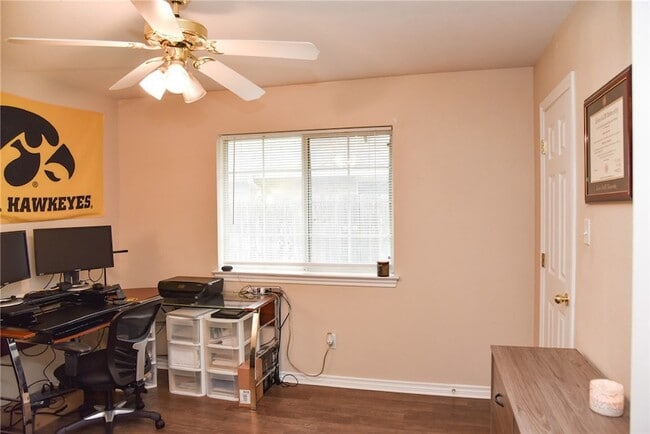 Building Photo - 3813 Oldenburg Ln