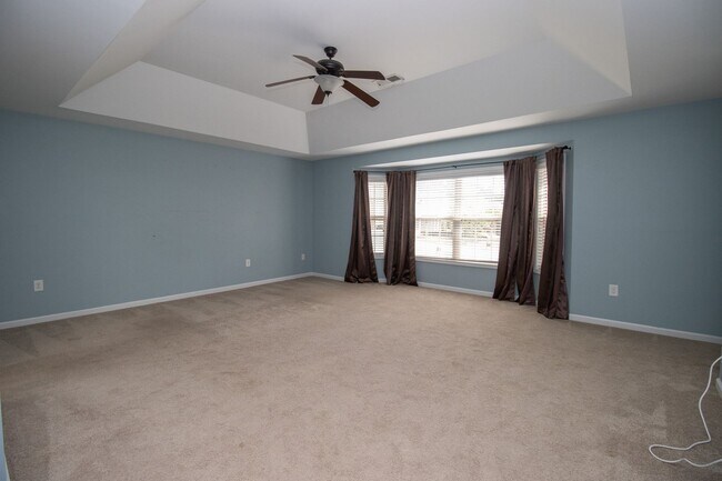 Building Photo - Elegant All-Brick 4 Bedroom Home on a Quie...