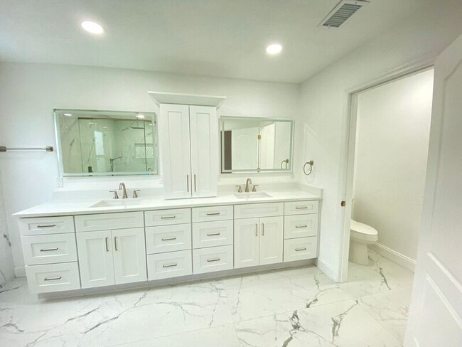 Building Photo - 13110 Moss Park Ridge Dr