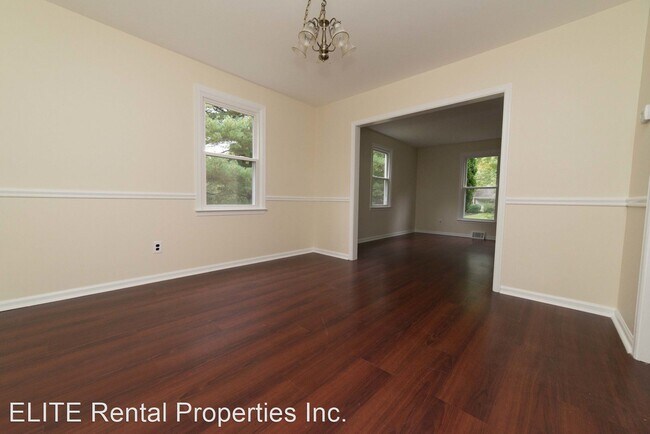 Building Photo - 4 br, 2.5 bath House - 440 Cricket Lane