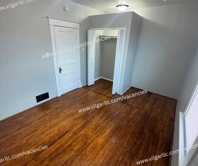 Building Photo - 3824 Fir St