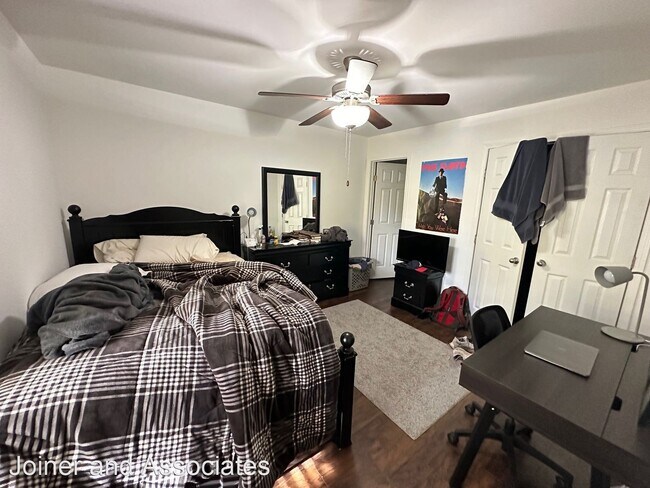 Building Photo - 5 br, 6 bath House - 130 Pearl St.