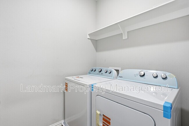 Building Photo - 303 Eastland St