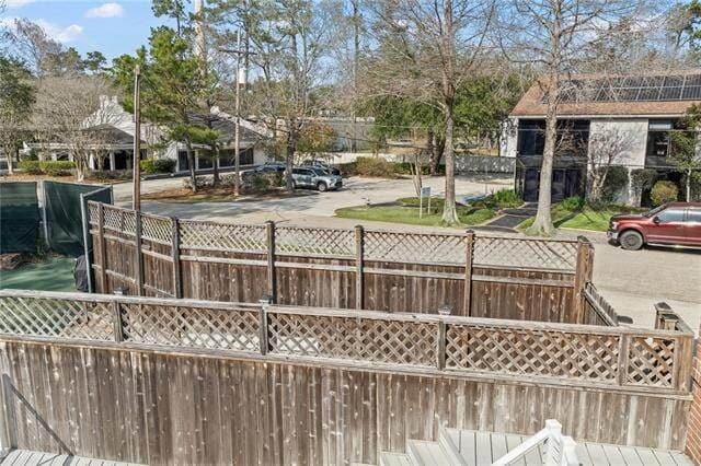 Building Photo - 633 Village Ln N