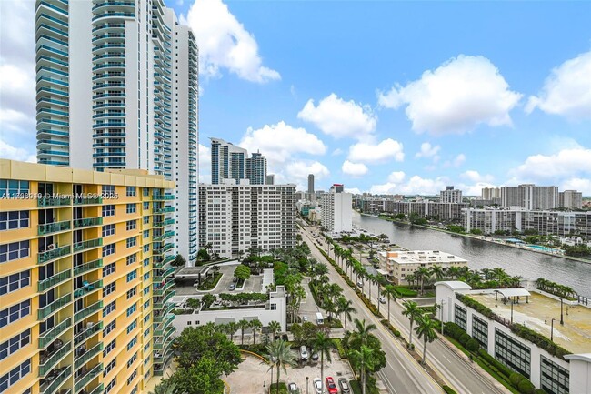 Building Photo - 2501 S Ocean Dr