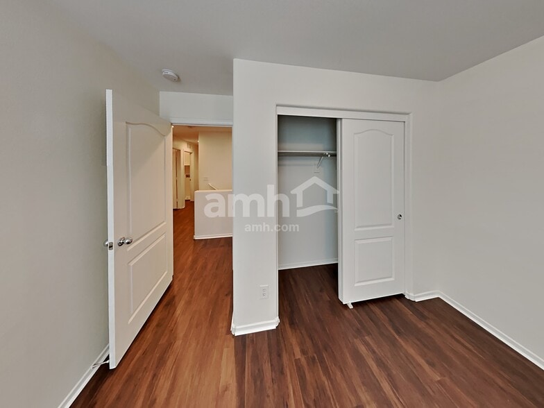 Building Photo - 7601 Seda Ct