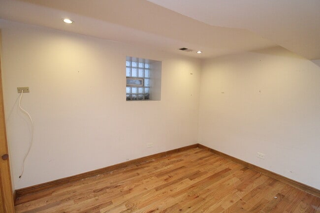 Building Photo - 1502 N Rockwell St