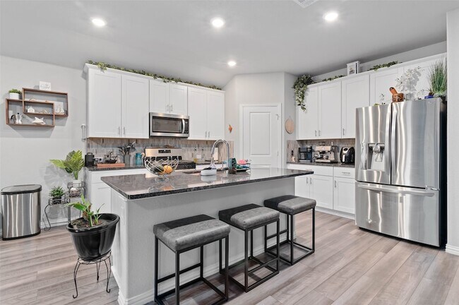Building Photo - 3420 Kingsgarden Rd