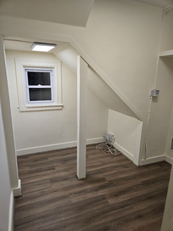 Building Photo - 20 Innis Ave