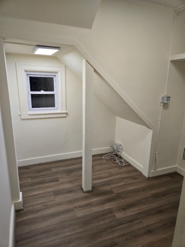 Building Photo - 20 Innis Ave