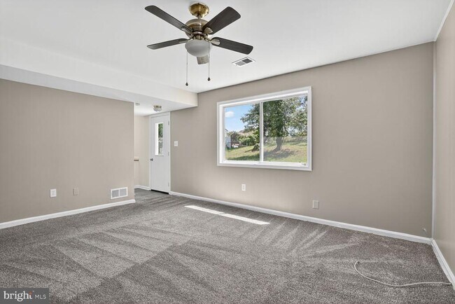 Building Photo - 7720 Loudon Dr