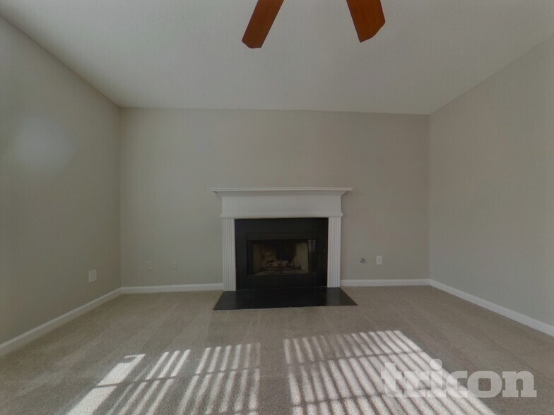 Building Photo - 341 Rosemont Ct