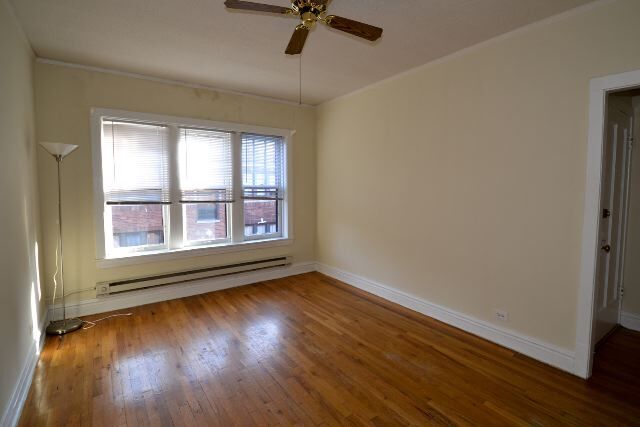 Building Photo - 836 W Cornelia Ave