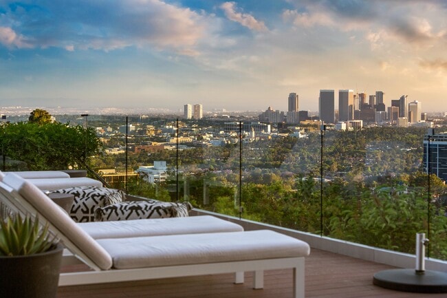 Building Photo - 1439 Devlin Dr