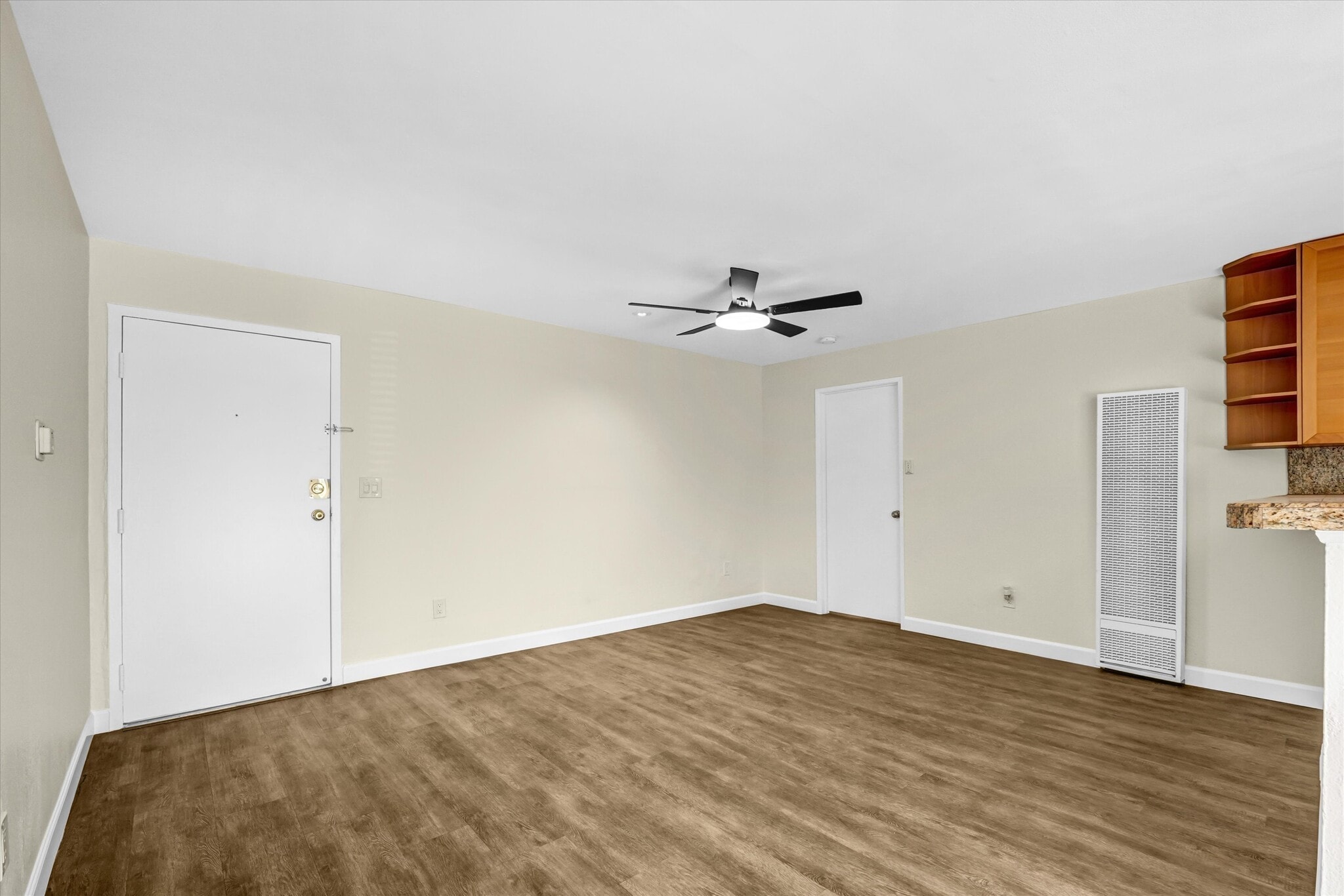Building Photo - 18530 Hatteras St