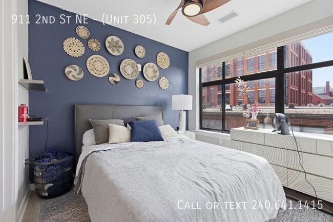 Building Photo - 911 2nd St NE