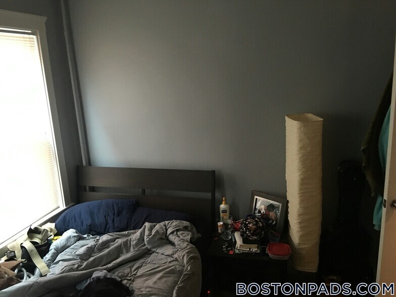 Building Photo - 376 Prospect St