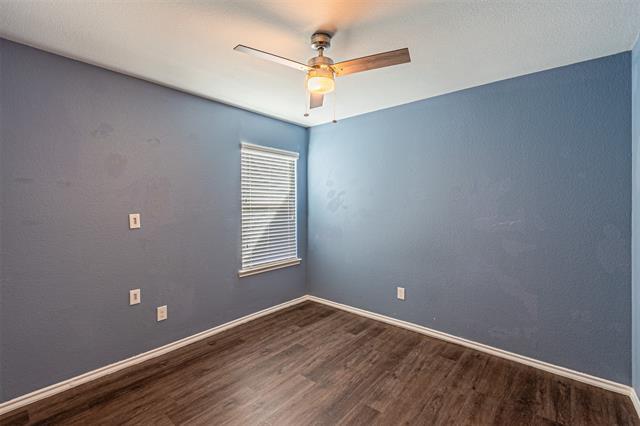 Building Photo - 1202 Pampa Grass Dr