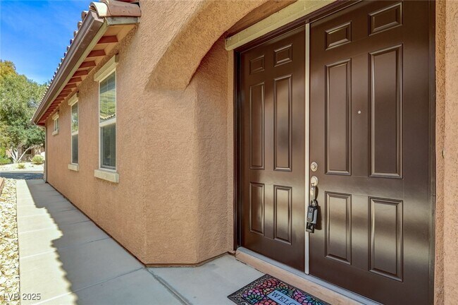 Building Photo - 6935 Galeria Posada Ave