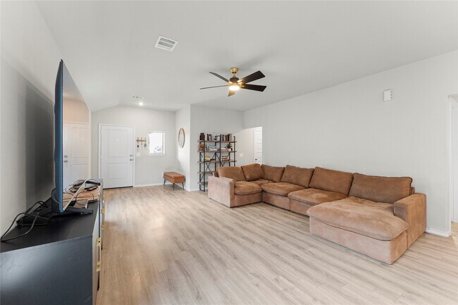 Building Photo - 2034 Brixham Bluff Ln