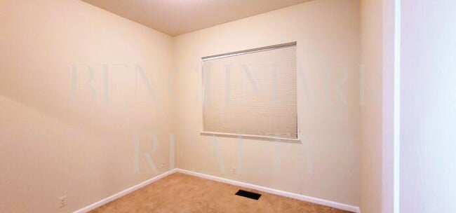 Building Photo - Beautiful 3 bedroom 2 bath plus 2 car garage in Damonte Ranch with New Carpet & Paint