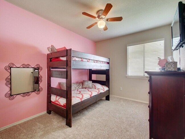 Building Photo - 4101 Pebble Ridge Cove