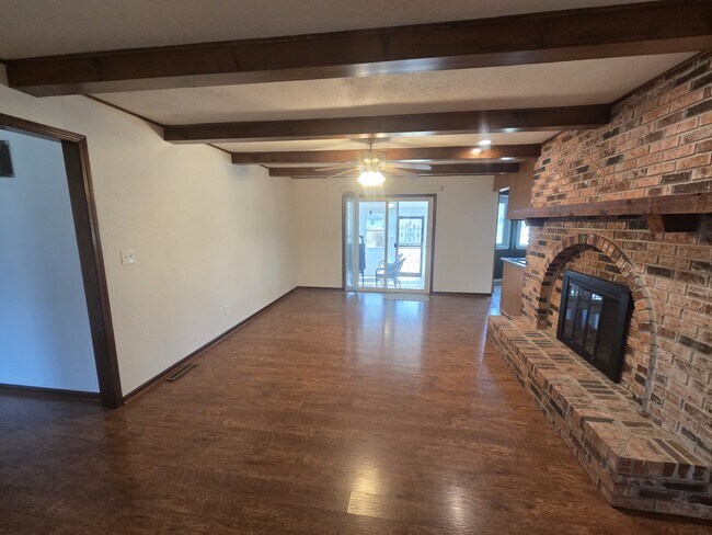 Building Photo - 3345 S Jefferson Ave