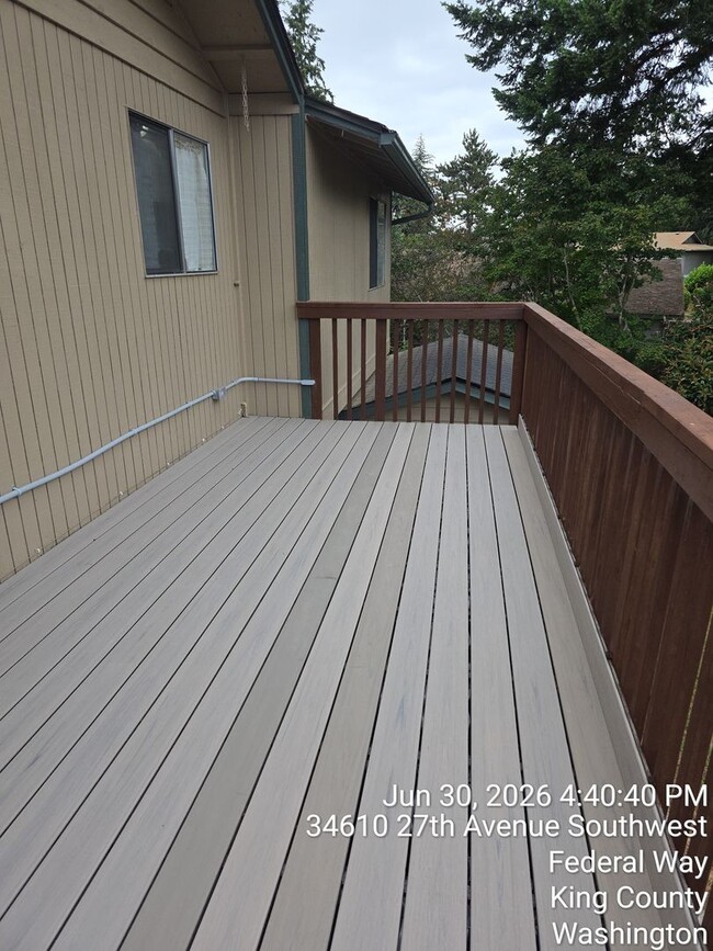 Building Photo - Federal way split level home - 3 bedrooms 2 bathrooms, AC, RV parking, EV Chargers and more, Avai...