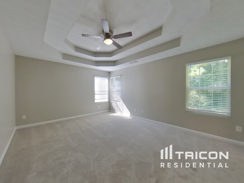 Building Photo - 460 Arthurs Ln